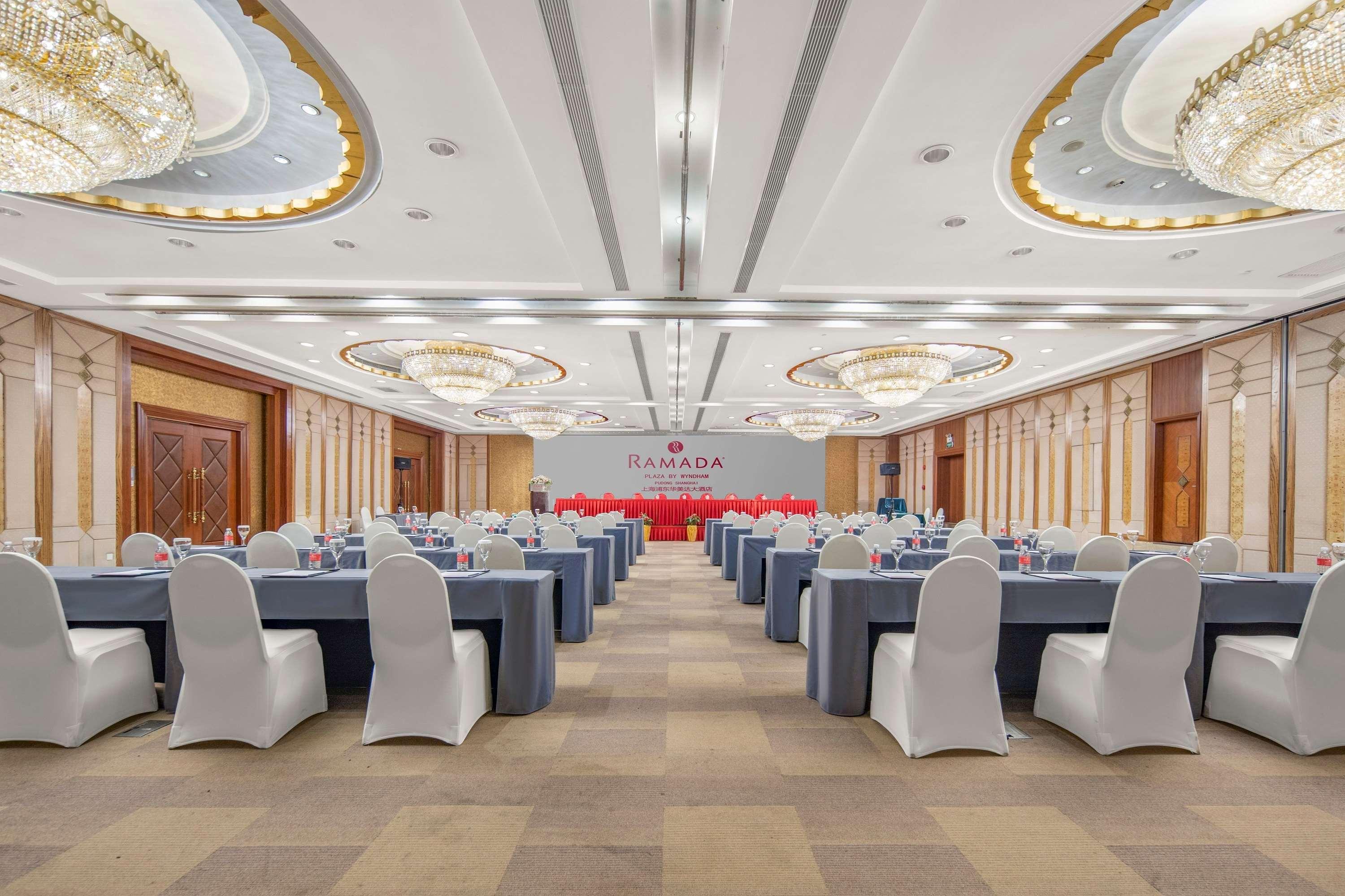 Ramada Plaza Pudong Shanghai Exterior foto